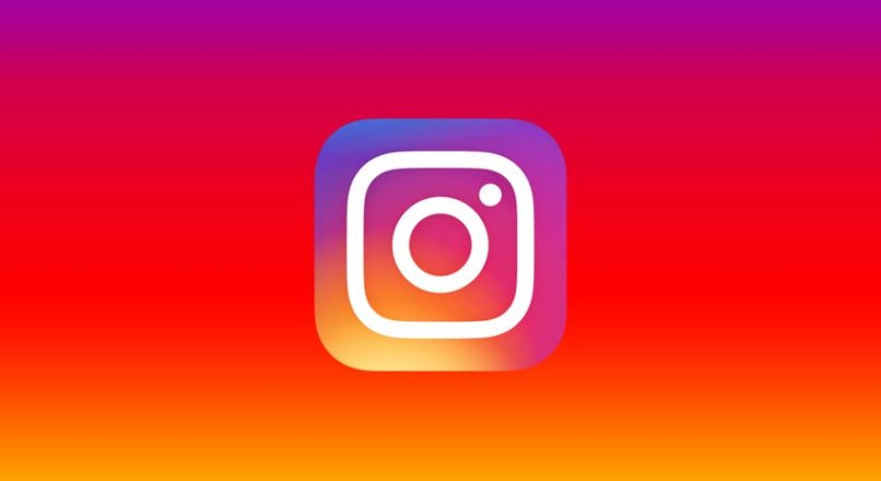 How to add a link to the story in Instagram?